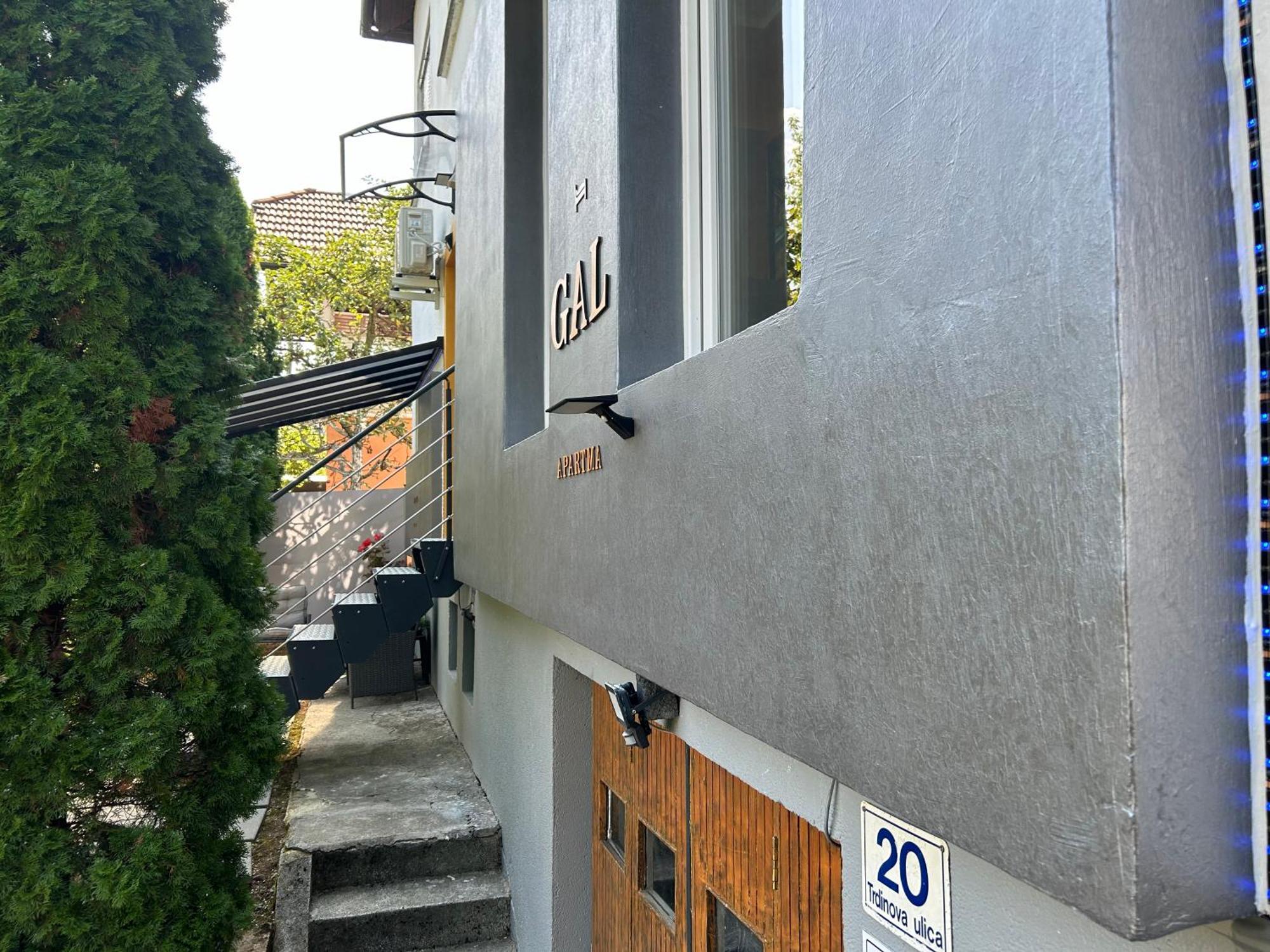 Apartment Gal Novo Mesto Exterior photo
